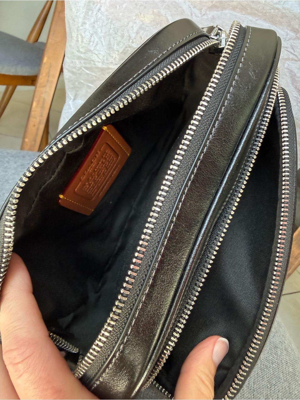 Coach Finlay Crossbody Shiny Black Leather with silver hardware - Picture 7 of 10